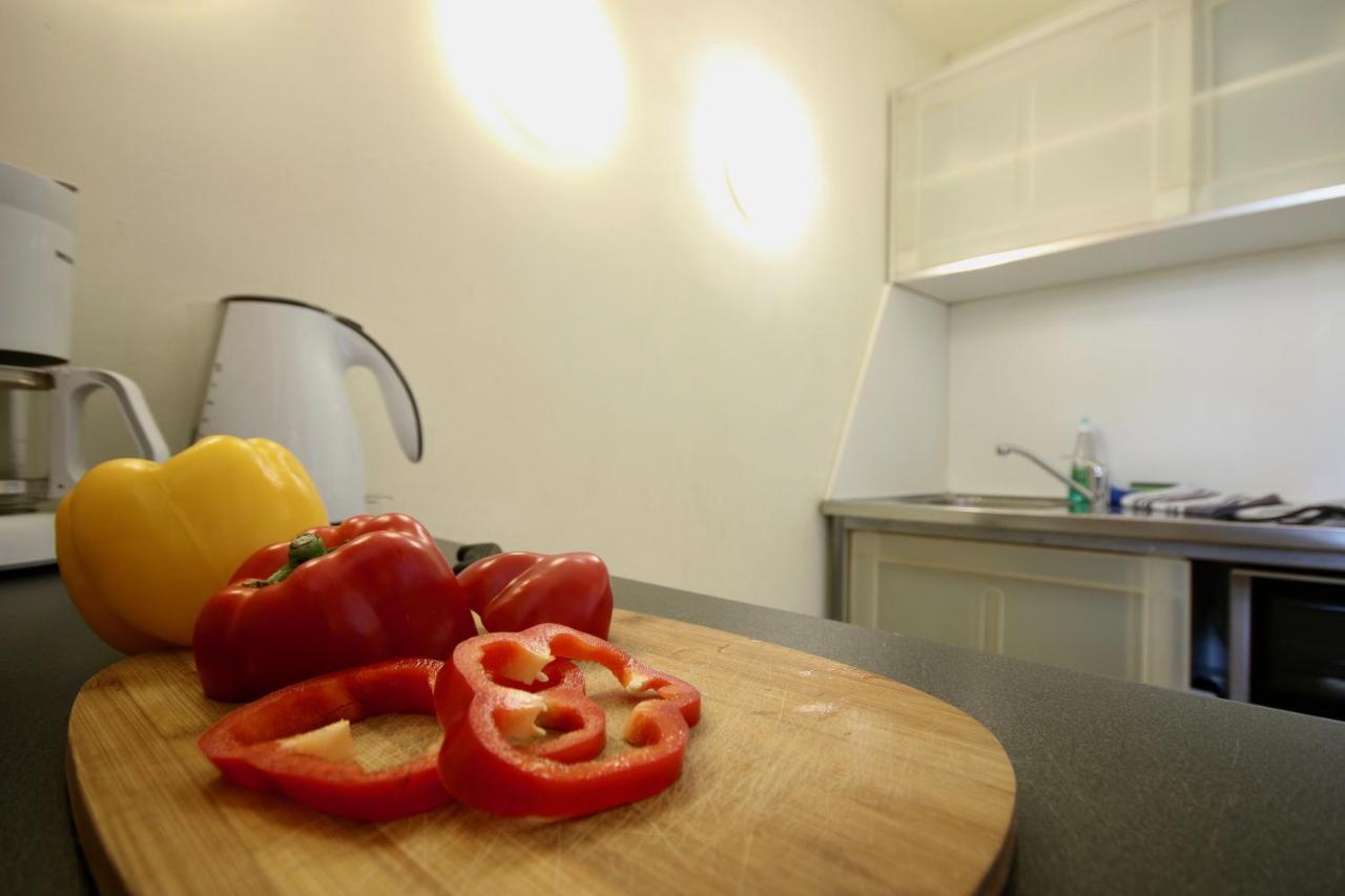 Moderne Studio Apartments Und 4 Zimmer Wohnungen In Oberhausen, Ideal Fuer Geschaeftsreisende Und Monteure Екстер'єр фото