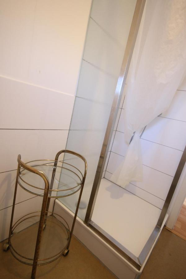 Moderne Studio Apartments Und 4 Zimmer Wohnungen In Oberhausen, Ideal Fuer Geschaeftsreisende Und Monteure Екстер'єр фото
