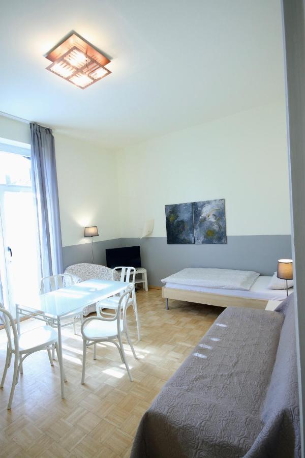 Moderne Studio Apartments Und 4 Zimmer Wohnungen In Oberhausen, Ideal Fuer Geschaeftsreisende Und Monteure Екстер'єр фото